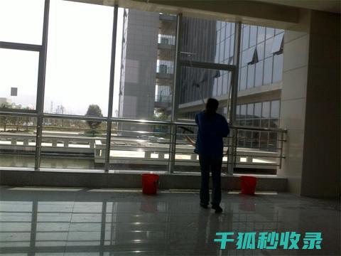 玻璃镜框清洗技巧，镜像更清晰 (玻璃镜框清洗方法)